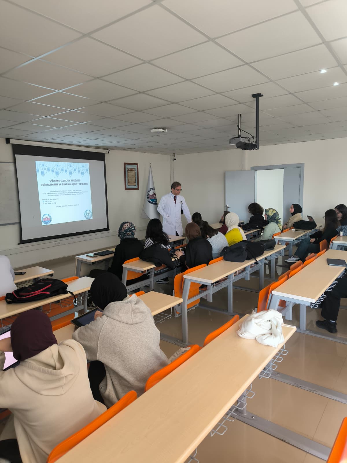 Gülhane Eczacılık Fakültesinde 2. Sınıf Öğrencilerimizle  Bayramlaşma 